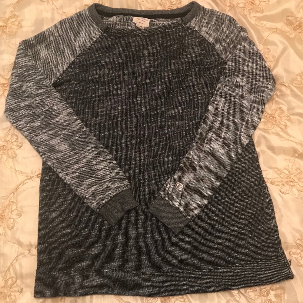 Two toned gray champion long sleeve top